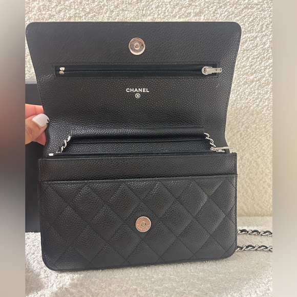 Chanel Black Caviar Wallet on Chain with Silver Hardware - Picture 8 of 14